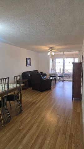 3251 Holiday Springs Boulevard 302, Margate, FL 33063