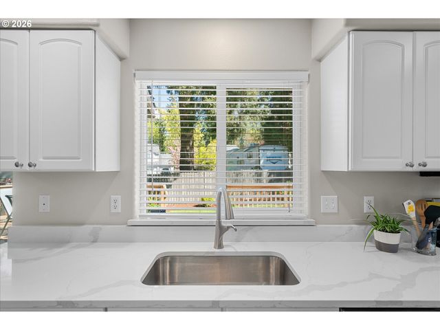 5501 Se CLEARBROOK St, Hillsboro, OR 97123