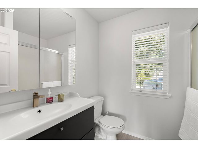 5501 Se CLEARBROOK St, Hillsboro, OR 97123