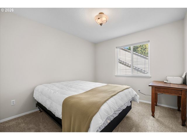 5501 Se CLEARBROOK St, Hillsboro, OR 97123