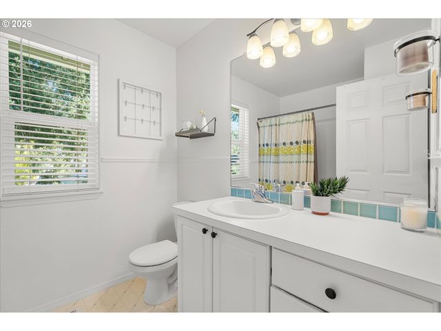 5501 Se CLEARBROOK St, Hillsboro, OR 97123