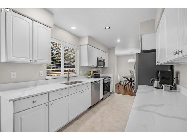 5501 Se CLEARBROOK St, Hillsboro, OR 97123