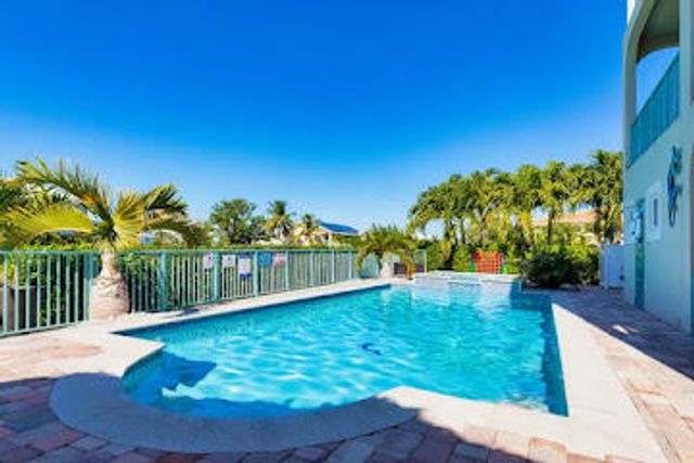 411 Sombrero Beach Road, Marathon, FL 33050