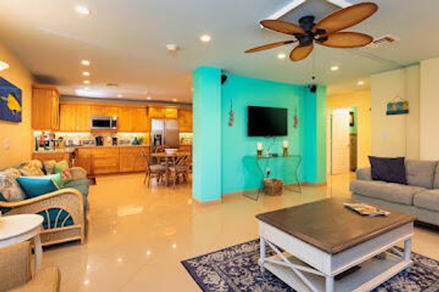 411 Sombrero Beach Road, Marathon, FL 33050