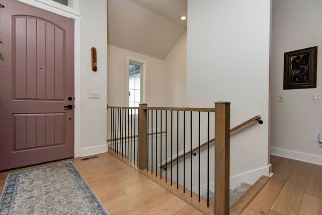 6099 S Hampton Avenue, Springfield, MO 65810