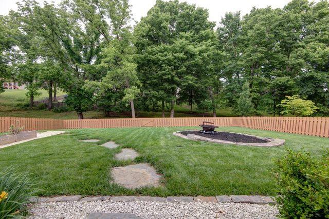 6099 S Hampton Avenue, Springfield, MO 65810