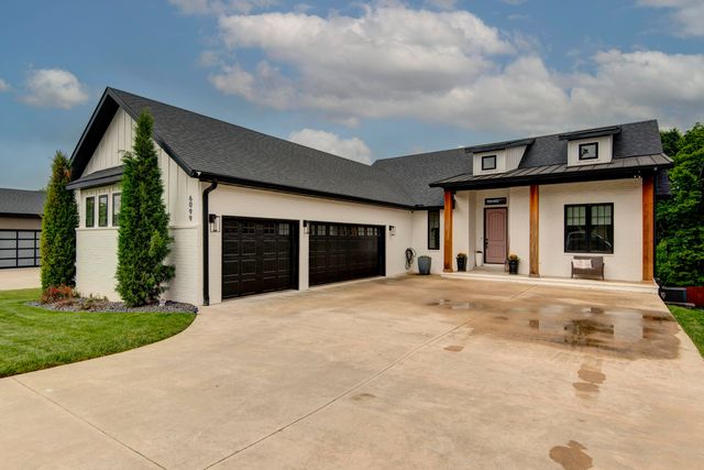 6099 S Hampton Avenue, Springfield, MO 65810