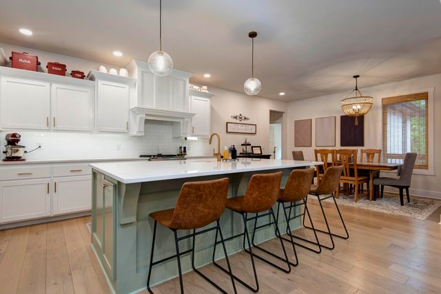 6099 S Hampton Avenue, Springfield, MO 65810