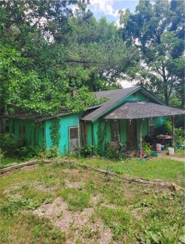 311 Maple Street, Huntsville, AR 72740