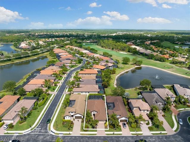 7831 Valencia CT, Naples, FL 34113