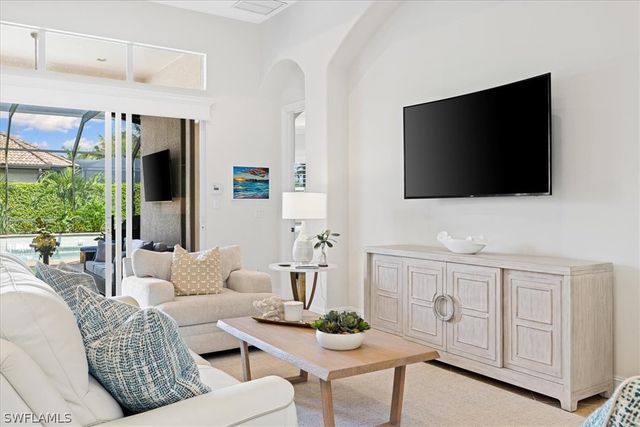 7831 Valencia CT, Naples, FL 34113