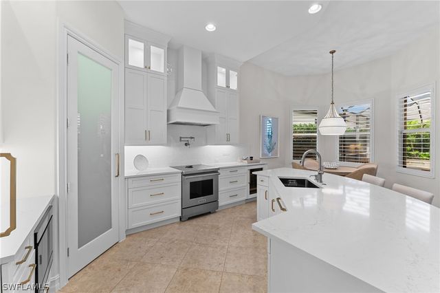 7831 Valencia CT, Naples, FL 34113