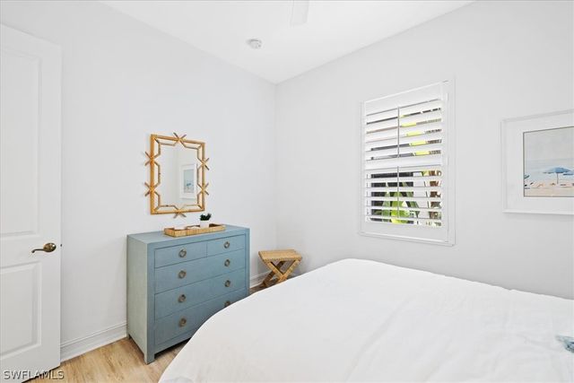 7831 Valencia CT, Naples, FL 34113