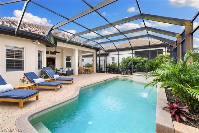 7831 Valencia CT, Naples, FL 34113