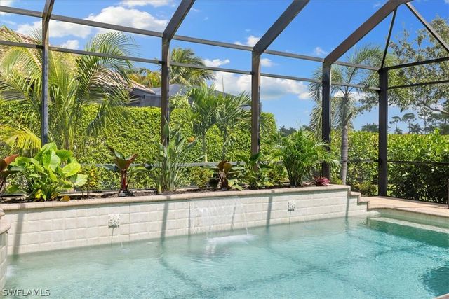 7831 Valencia CT, Naples, FL 34113