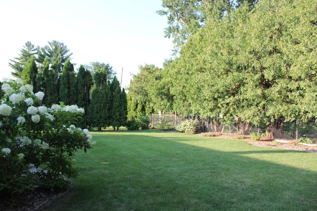 847 Lynkaylee Drive, Waterloo, IA 50701
