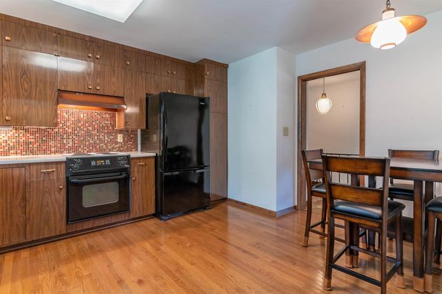 847 Lynkaylee Drive, Waterloo, IA 50701