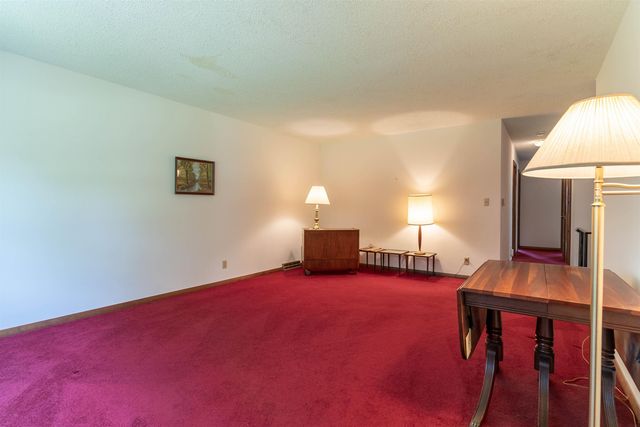 847 Lynkaylee Drive, Waterloo, IA 50701