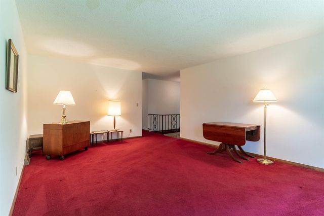 847 Lynkaylee Drive, Waterloo, IA 50701