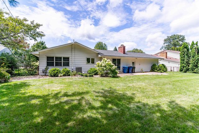 847 Lynkaylee Drive, Waterloo, IA 50701