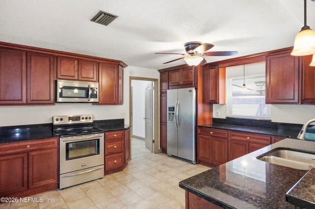 1089 GROVE Cove, Jacksonville, FL 32221