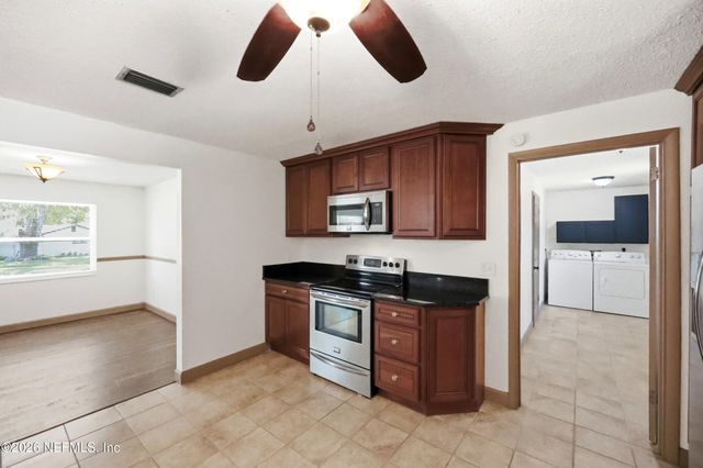 1089 GROVE Cove, Jacksonville, FL 32221