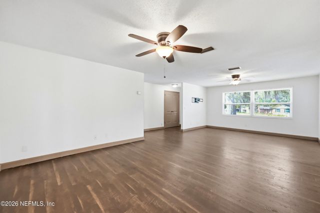1089 GROVE Cove, Jacksonville, FL 32221