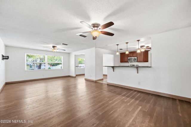 1089 GROVE Cove, Jacksonville, FL 32221