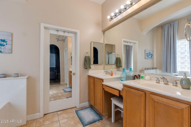 3002 W SENTINEL ROCK Road, Phoenix, AZ 85086