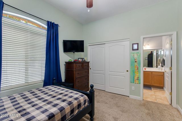 3002 W SENTINEL ROCK Road, Phoenix, AZ 85086