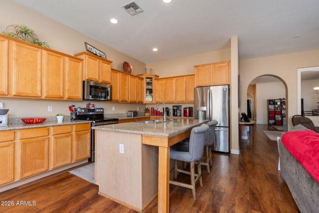 3002 W SENTINEL ROCK Road, Phoenix, AZ 85086