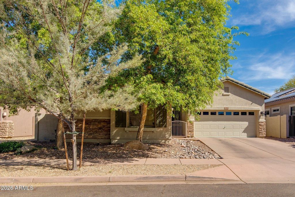 3002 W SENTINEL ROCK Road, Phoenix, AZ 85086