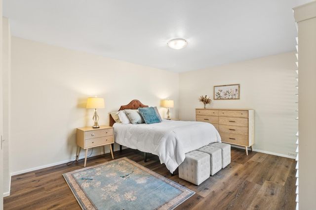 2240 Swarthmore Dr, Sacramento, CA 95825