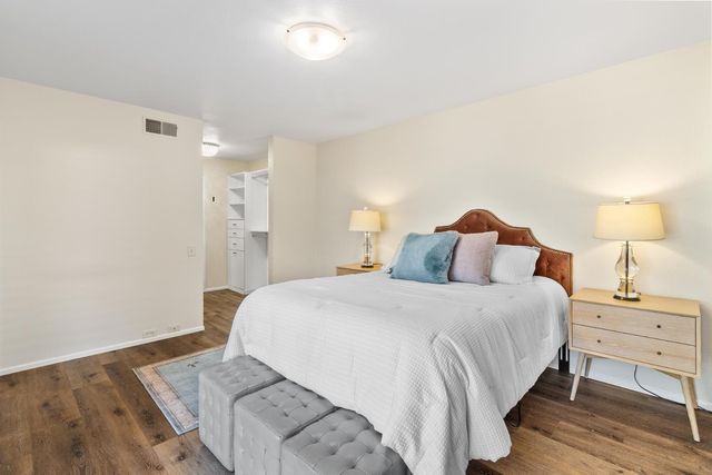 2240 Swarthmore Dr, Sacramento, CA 95825