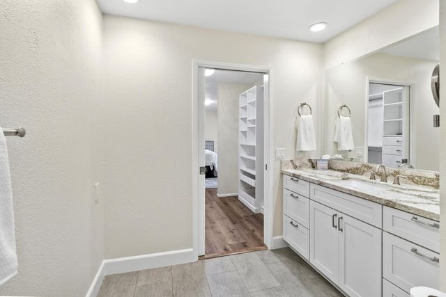 2240 Swarthmore Dr, Sacramento, CA 95825