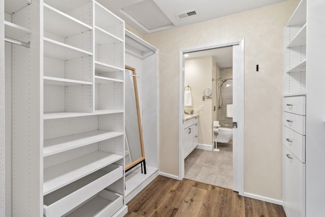 2240 Swarthmore Dr, Sacramento, CA 95825