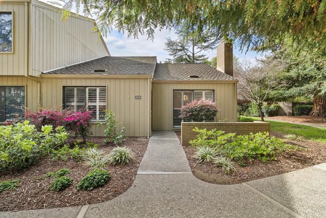 2240 Swarthmore Dr, Sacramento, CA 95825
