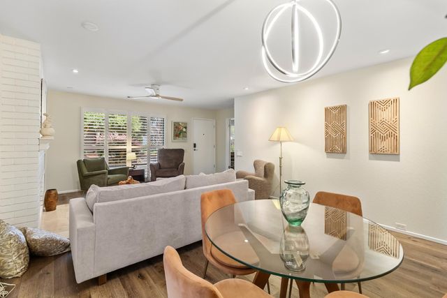 2240 Swarthmore Dr, Sacramento, CA 95825