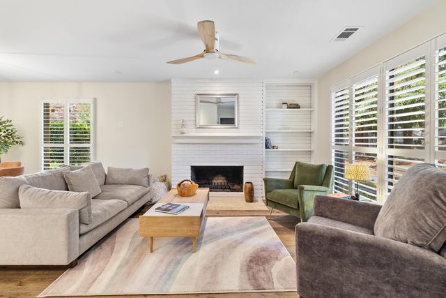 2240 Swarthmore Dr, Sacramento, CA 95825