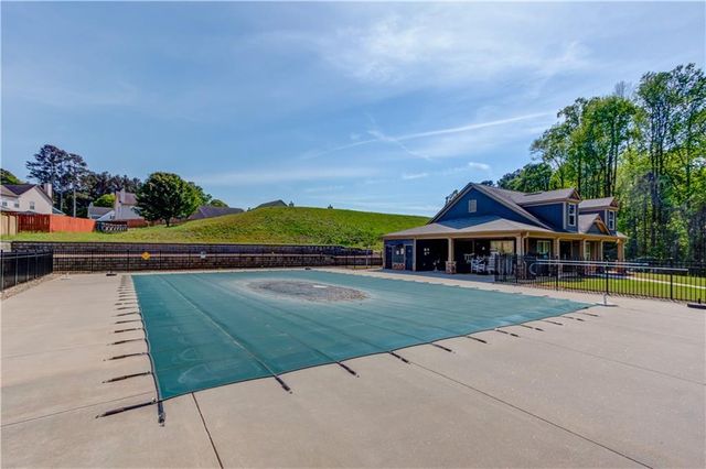 675 Country Ridge Drive, Hoschton, GA 30548