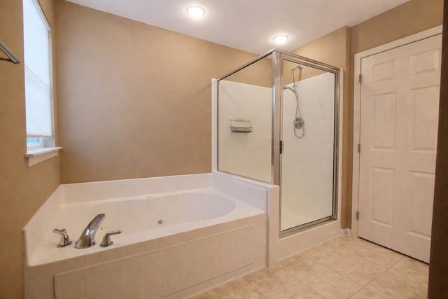 3902 Valley View Road, Ames, IA 50010