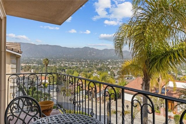 3435 Oakmont View Drive, Glendale, CA 91208