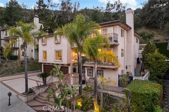 3435 Oakmont View Drive, Glendale, CA 91208