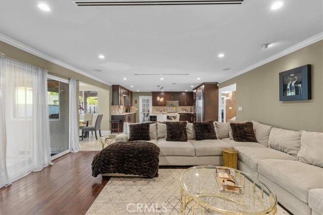 3435 Oakmont View Drive, Glendale, CA 91208