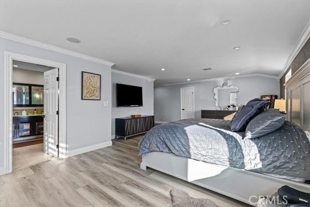 3435 Oakmont View Drive, Glendale, CA 91208