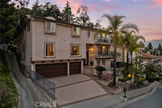 3435 Oakmont View Drive, Glendale, CA 91208