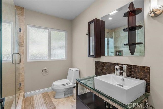 3435 Oakmont View Drive, Glendale, CA 91208