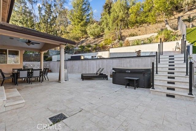 3435 Oakmont View Drive, Glendale, CA 91208