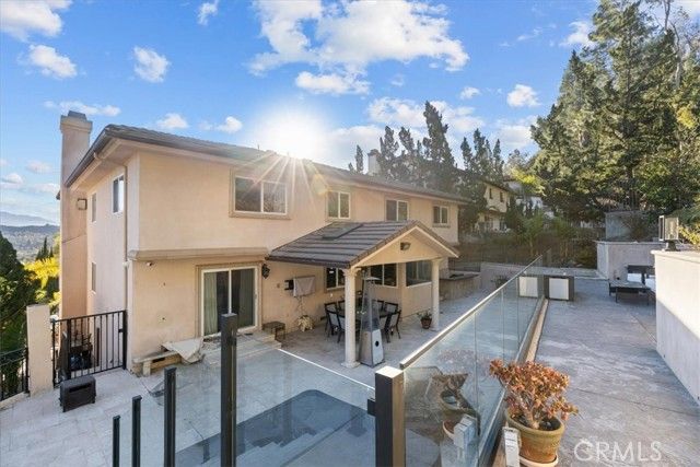 3435 Oakmont View Drive, Glendale, CA 91208