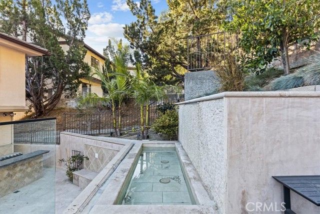 3435 Oakmont View Drive, Glendale, CA 91208